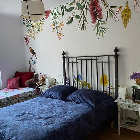 Chambre Privee Dans Un Mas Au Centre Du Village Maubec  Exteriér fotografie